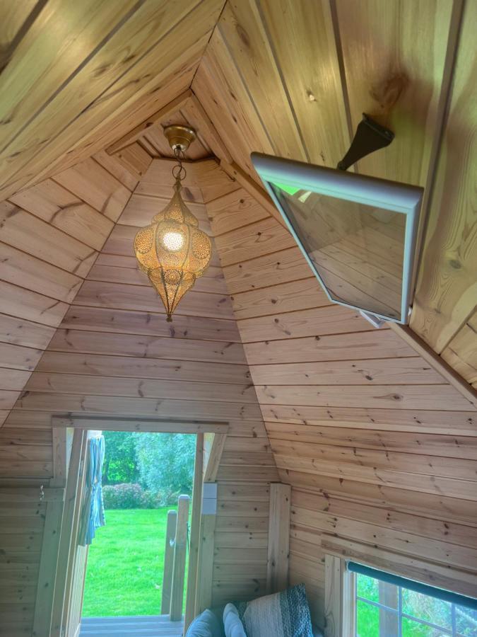 فندق The Hobbit Hole Zelah المظهر الخارجي الصورة